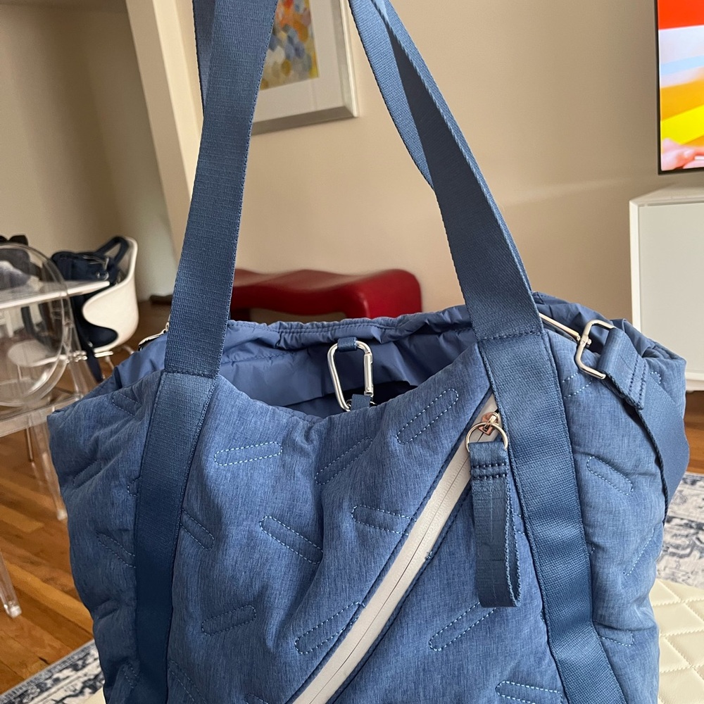Go Dash Dot Quilted Tote Bag